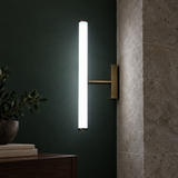 Applique Luna verticale lumière blanche sur mur vert – installation murale premium